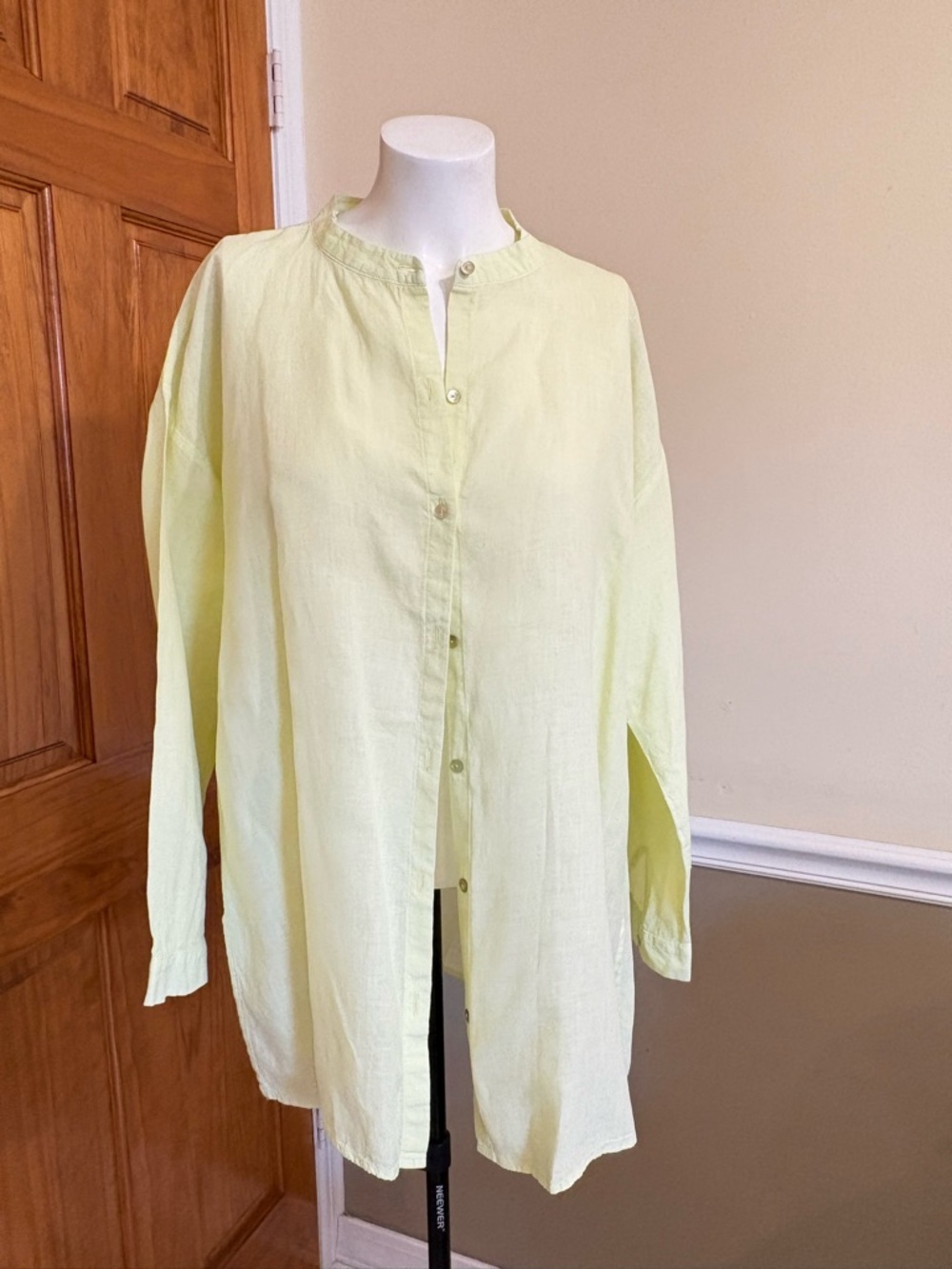 Eileen Fisher Light Yellow/Green Linen Long Button-Down Shirt Sz.PL